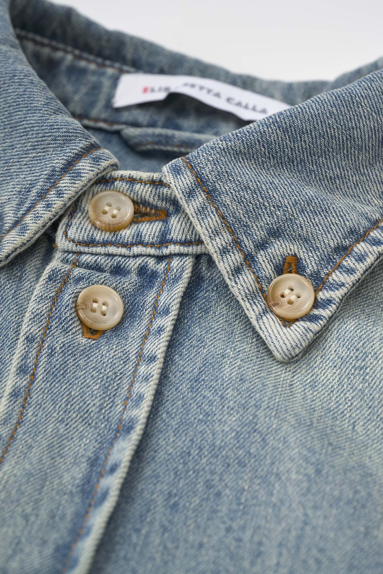 Women‘s Blue Stretch Denim Shirt