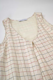 Women‘s Beige Plaid Sleeveless Midi Dress