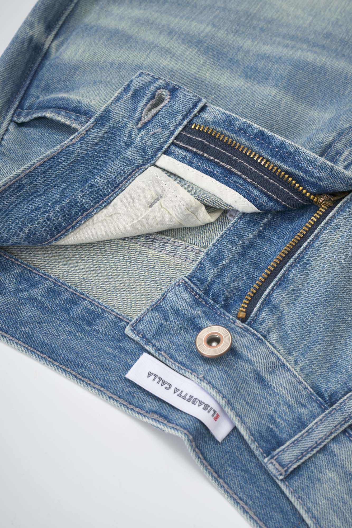 Women‘s Light Blue Cropped Wide Leg Jeans