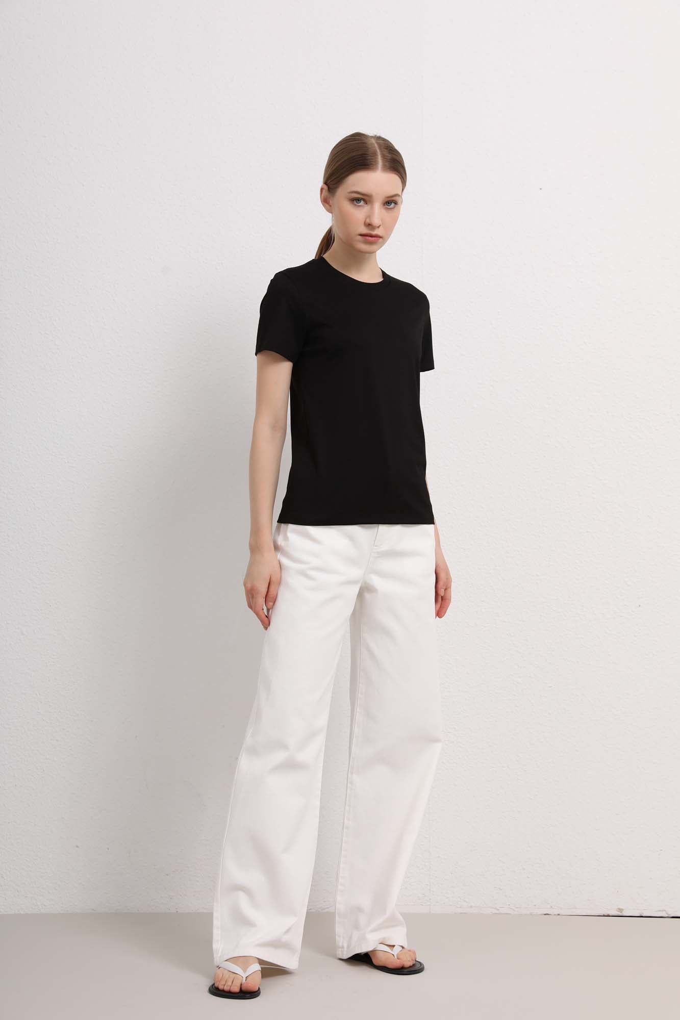 Womens Black Short Sleeve Classic T-Shirt
