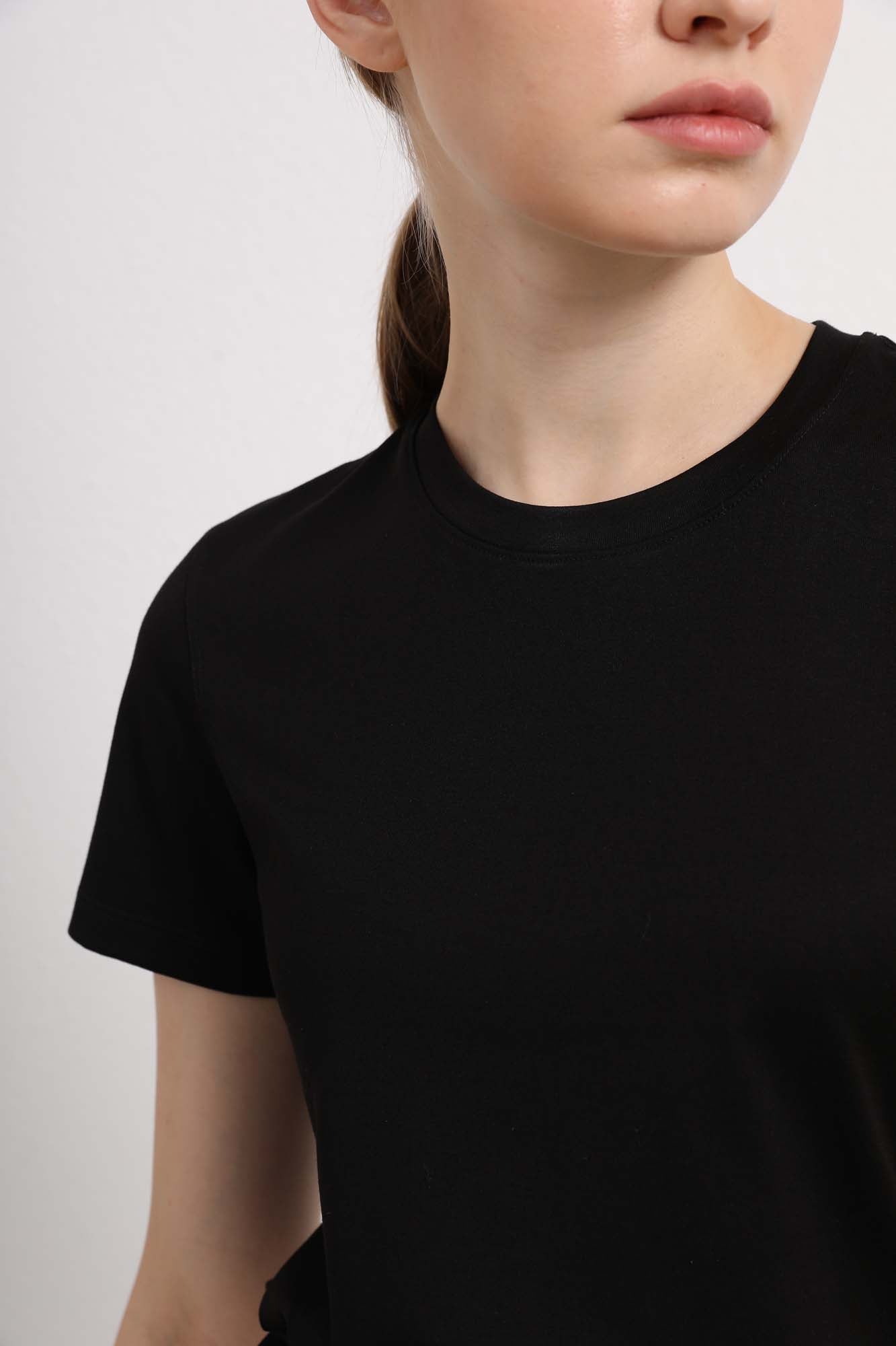 Womens Black Short Sleeve Classic T-Shirt